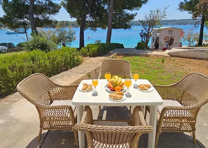 Apartment Front With Swimming Pool, Illyria 101