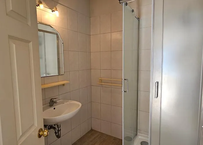 Front With Swimming Pool, Illyria 101 Apartament